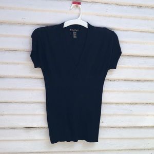 Forever 21 V-Neck fine gauge sweater. Black medium.